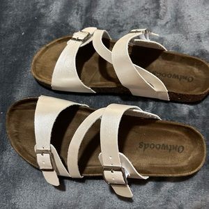 Outwoods Bork 56 White Sandals sz9